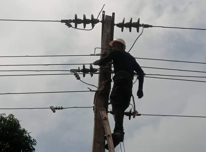 Jarigbe Facilitates Rehabilitation And Installation Of New Electrical Equipment in Ibil, Ogoja