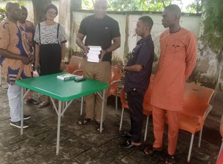 Obono-Obla Donates Books to Apostolic Secondary Grammar School Ugep