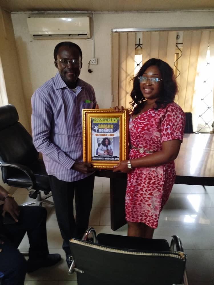 Special Adviser on Local Content to the governor Ambassador Awatt Caleb Presents Award To First Female Leader Of Akamkpa Legislative Council