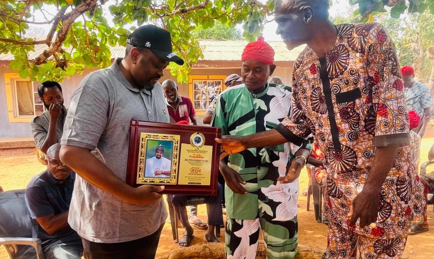 Yuletide: Bendi Development Association Presents Award To  Hon Peter Akpanke