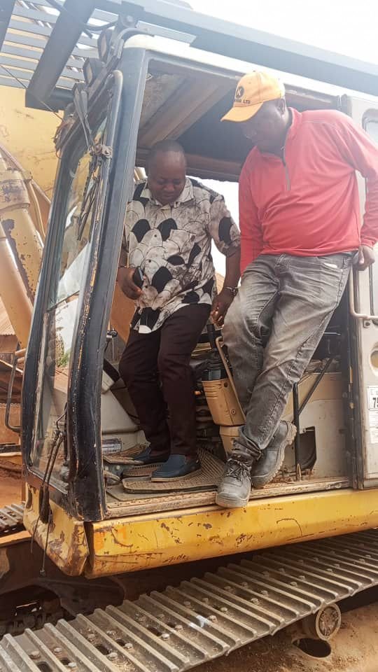 Jarigbe Flags Off Ibiaragidi–Anyikang–Utukwe–Ububa–Ukum Road Construction in Bekwarra LGA